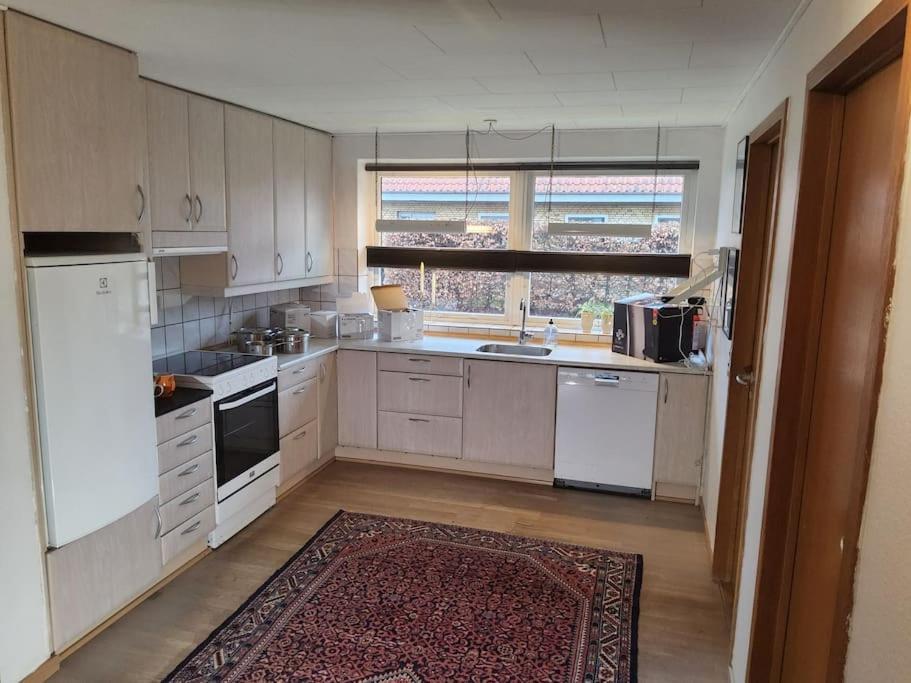 Family Friendly Apt B, 900M To Lego House, Parking, Legoland, Lalandia Биллунн Экстерьер фото